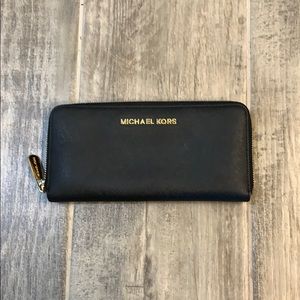 Michael Kora zipper wallet black and gold
